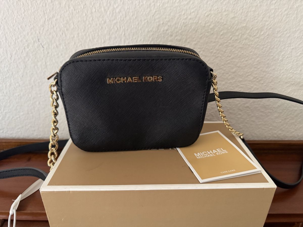 Michael Kors Sacs femmes: Michael Kors Täschchen – D'occasion à Arlesheim par mir_s77t
