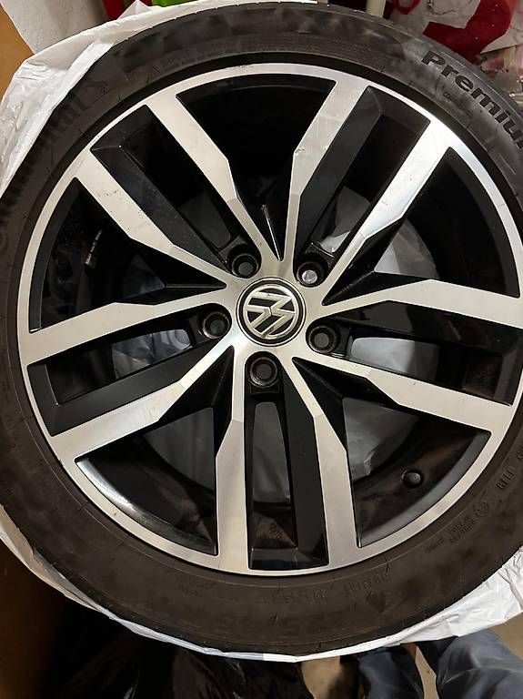 Volkswagen Pneumatici & Ruote complete: Gomme VW GOLF (SPORTSVAN) – Usato da Locarno venduto da joe_t97n