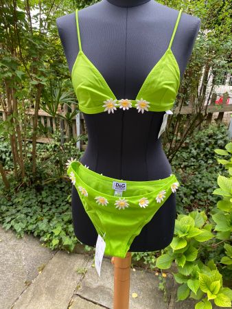D&G Bikini Neongrün Blumenapplikation Grösse S neuwertig