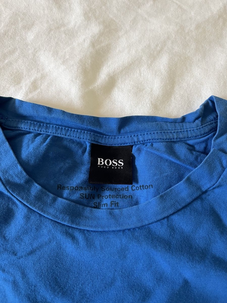 Hugo Boss T-shirt: Blue Hugo Boss T-Shirt – Usato da Lausanne 25 venduto da gio_xg55 2
