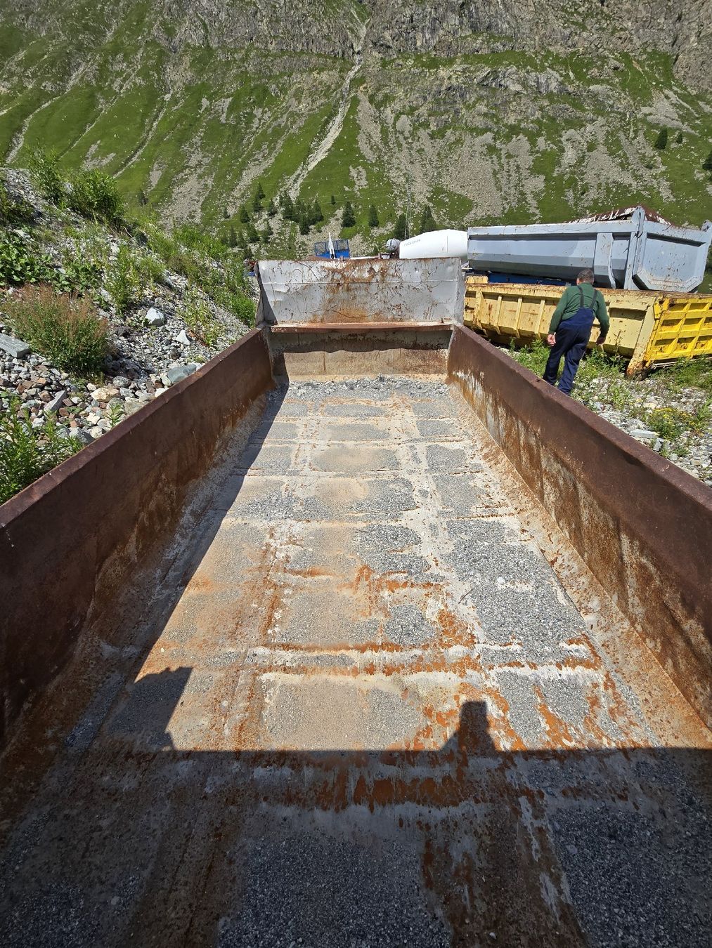 Autoribaltabili: lkw Mulde Kippermulde – Usato da Sils/Segl Maria venduto da Westi088 1