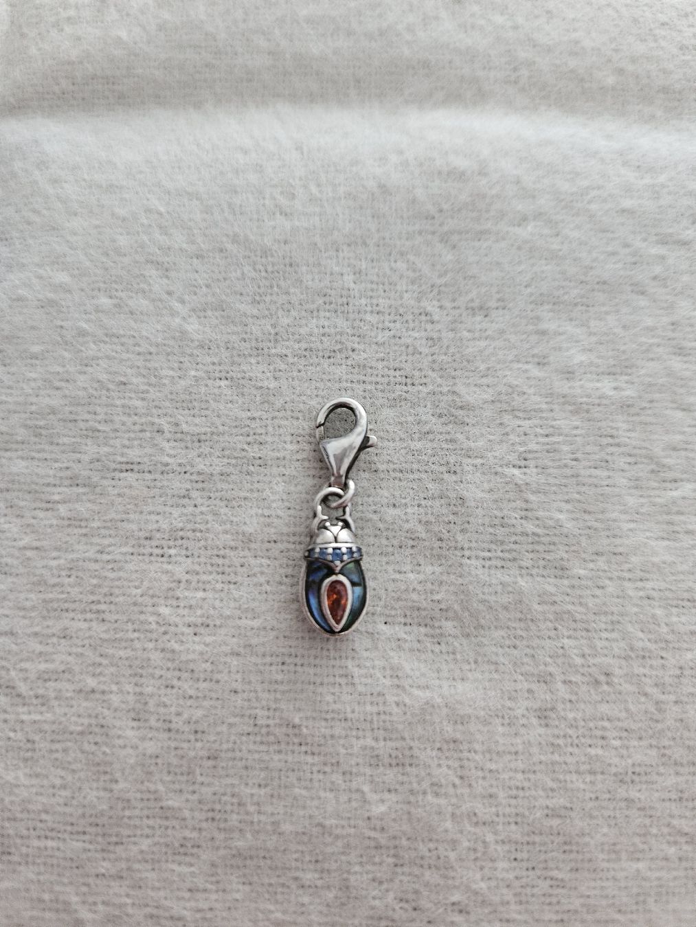 Thomas Sabo Anhänger: Thomas Sabo Charm Skarabäus – Gebraucht aus Bern von Sabulise