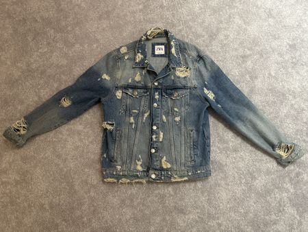 ZARA Jeansjacke im Used-Look, Gr. L, Top Zustand!