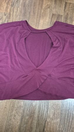 Burgundi yoga top
