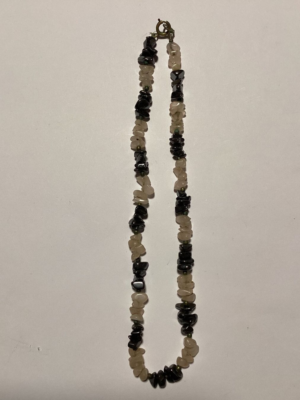 Ketten: Collana di pietre nere e bianche eleganti – Gebraucht aus Arogno von alan_service