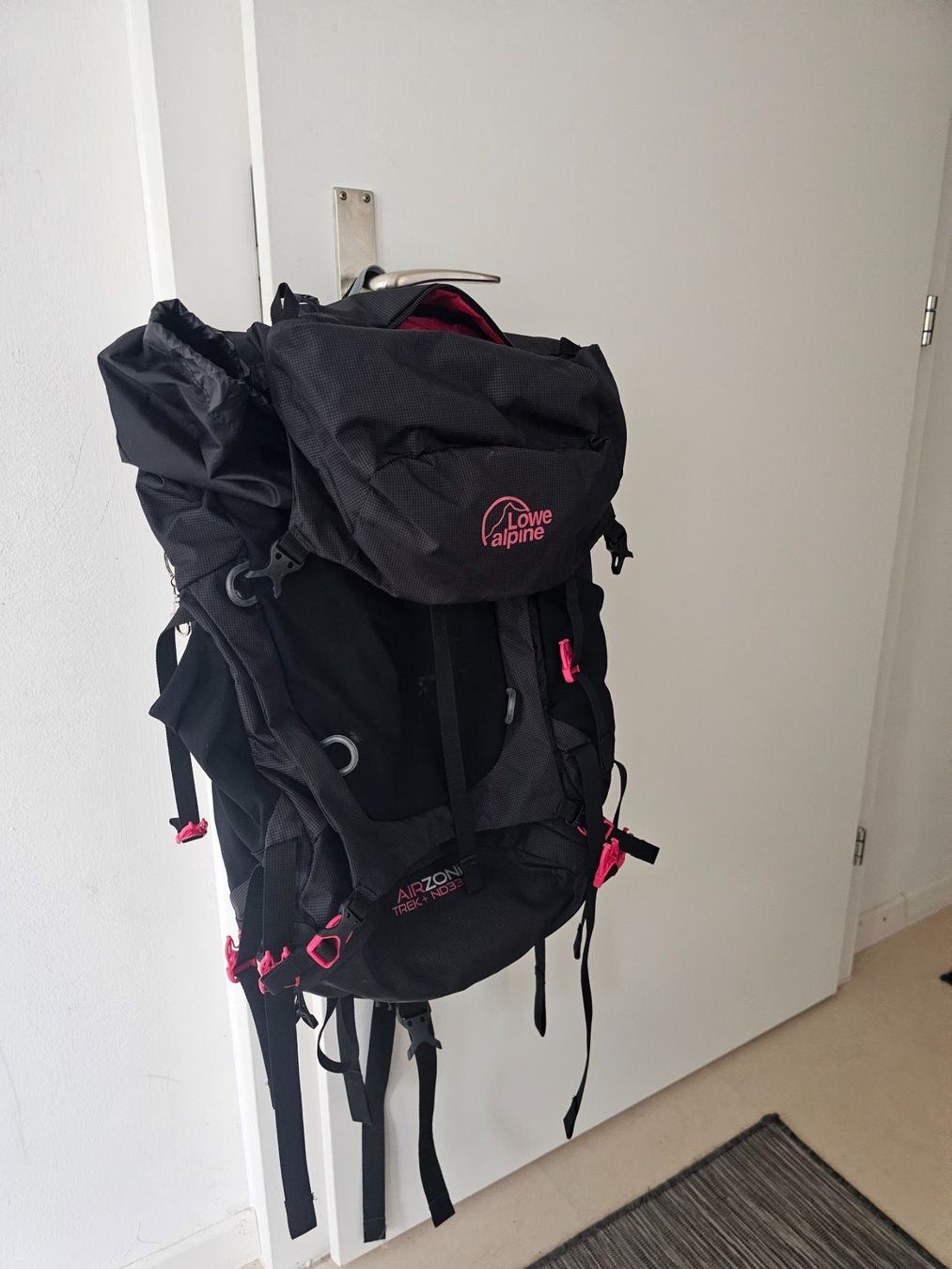 Zaini: 2 Rucksäcke – Usato da Tagelswangen venduto da talkingdrum 2