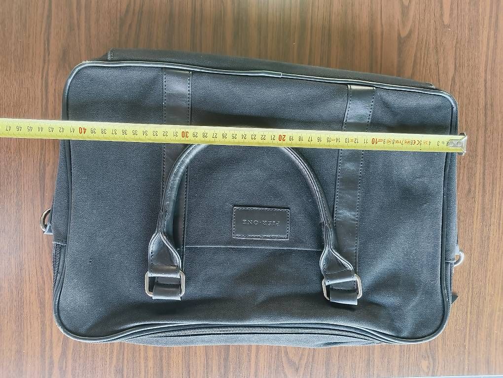 Borse: Schwarze Laptoptasche – Usato da Nänikon venduto da Manta87 4
