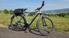 CUBE Kathmandu Hybrid One 625 (neuwertig)