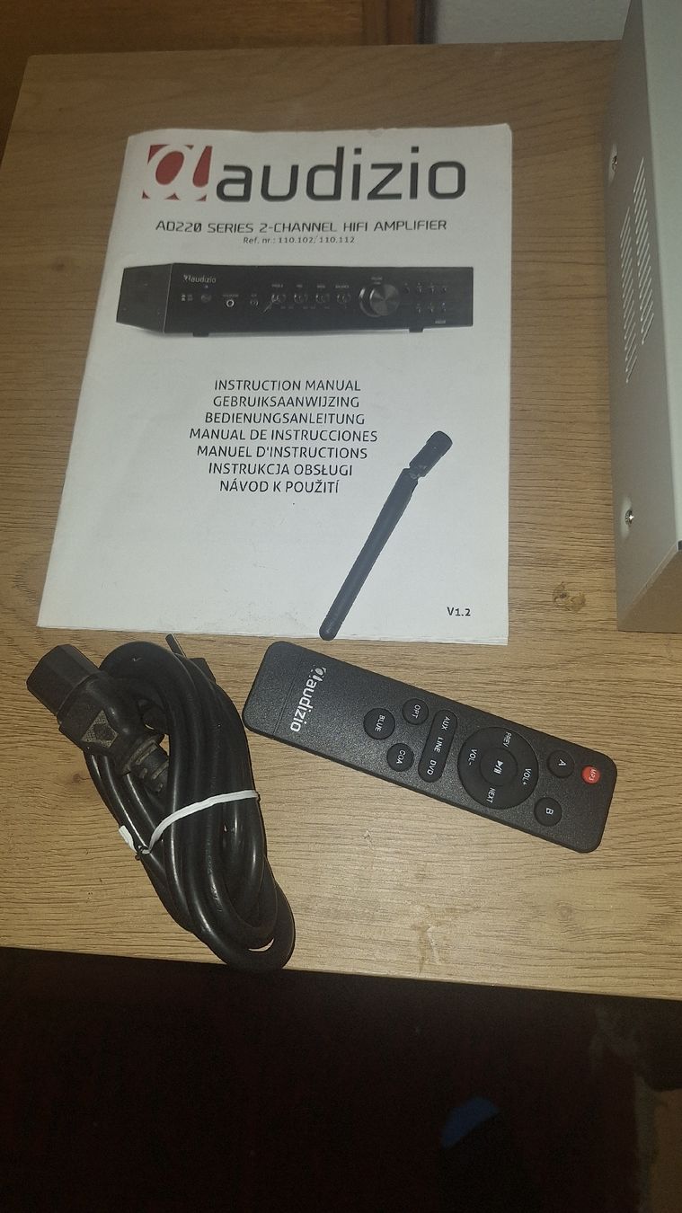 Amplificatori: audizio ad220   hi-fi  – Usato da Küttigen venduto da VEGETA83 1