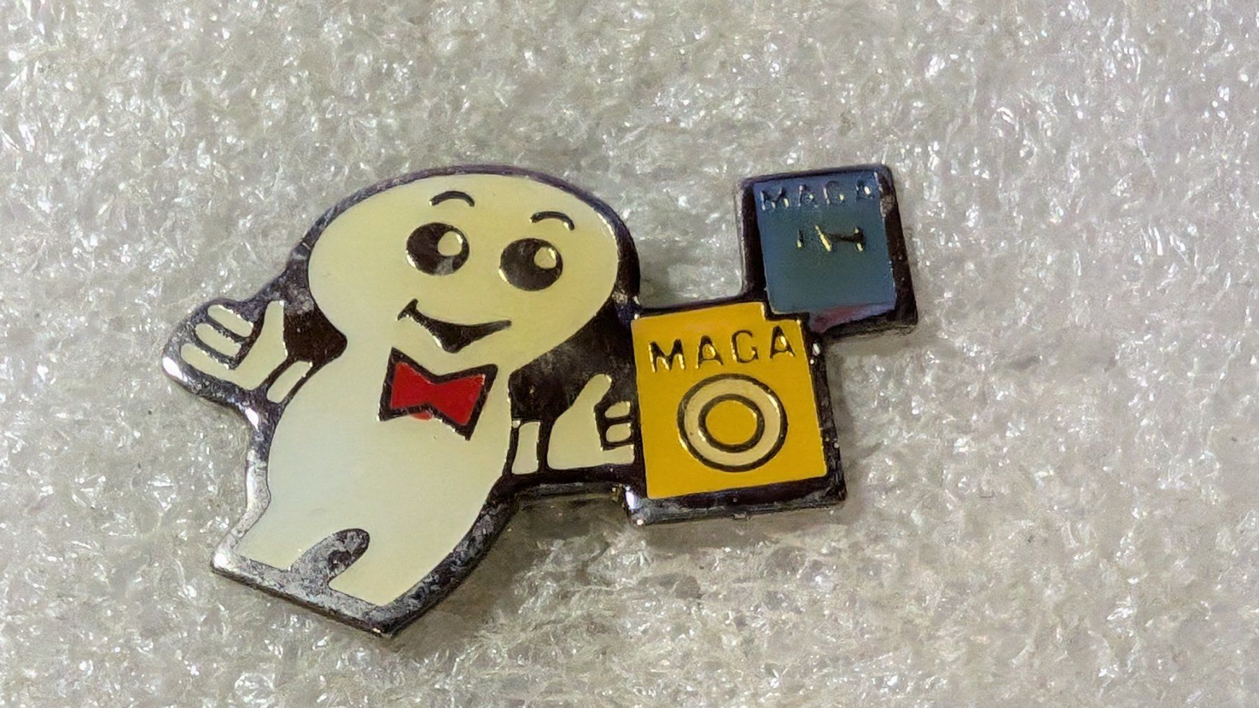 Placchette & Badge: Ansteckpin 167: Maga Bio – Usato da Oppligen venduto da Pin-Fall-Shop
