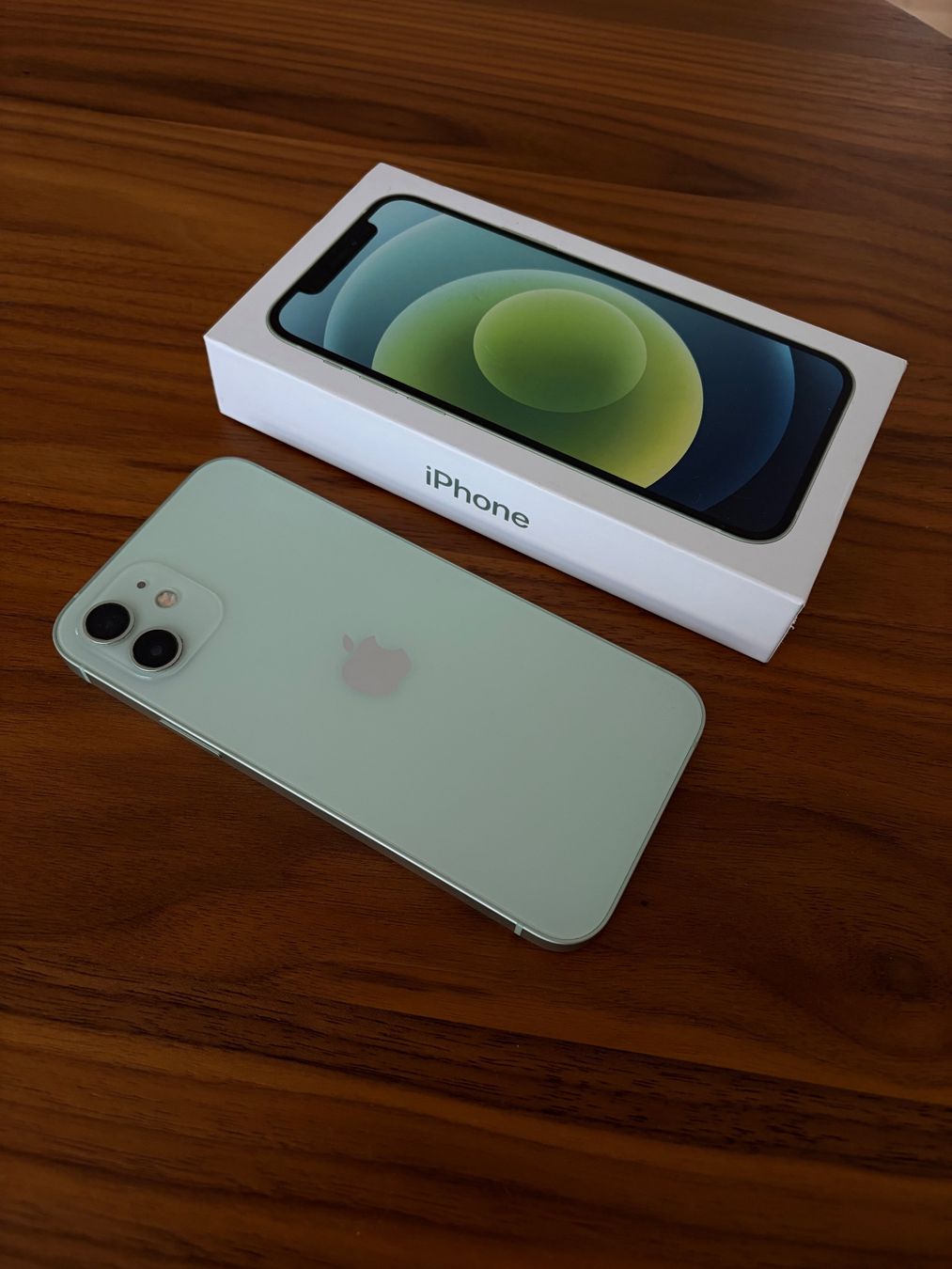Apple Handys / Smartphones: iPhone 12 – Gebraucht aus Troinex von tom_5gl5 2