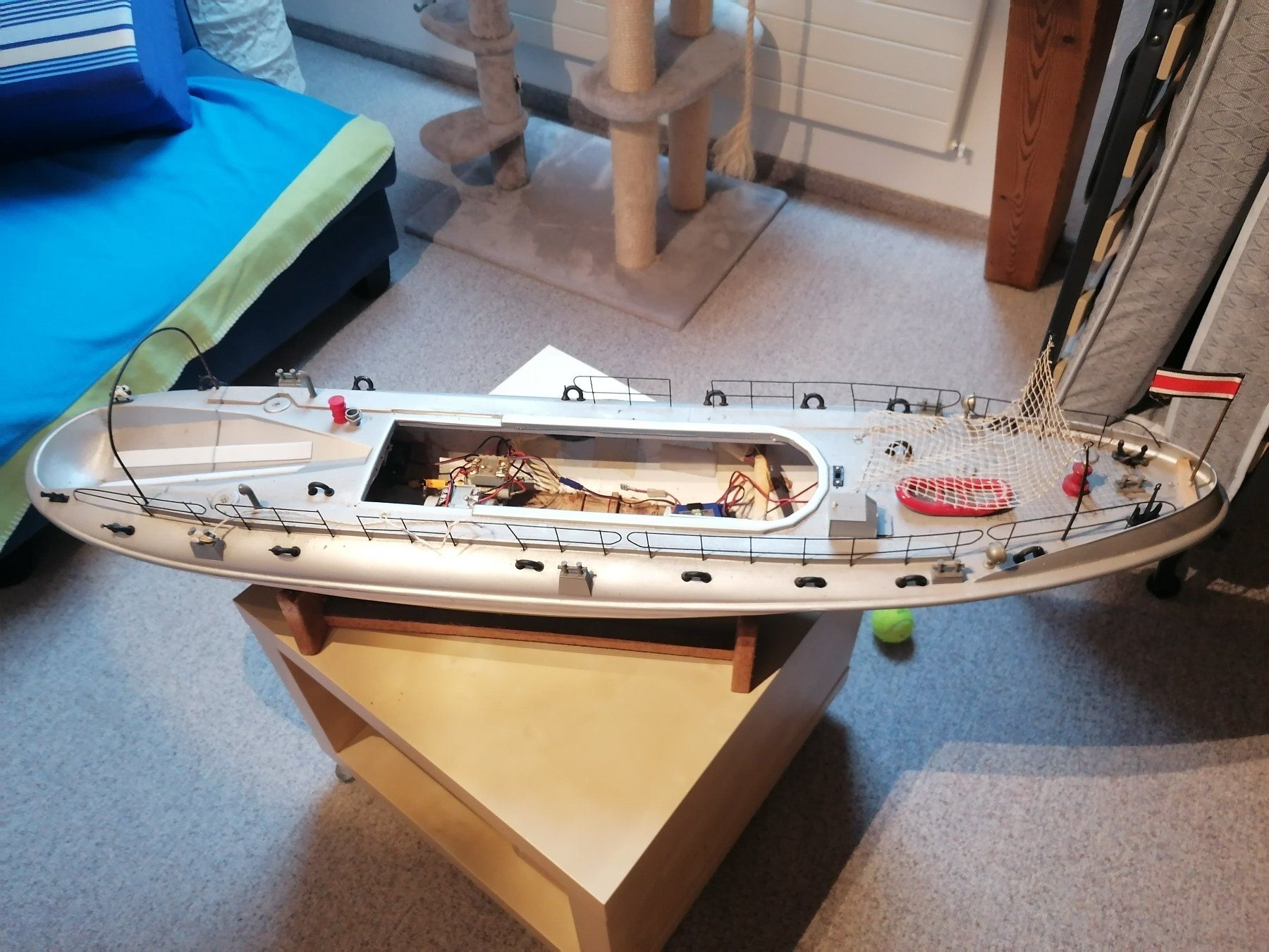 Graupner RC Modellbau: Rc Boot, Graupner, A. Bermpohl Seenotkreuzer , Winterprojekt – Defekt aus Romanshorn von  7