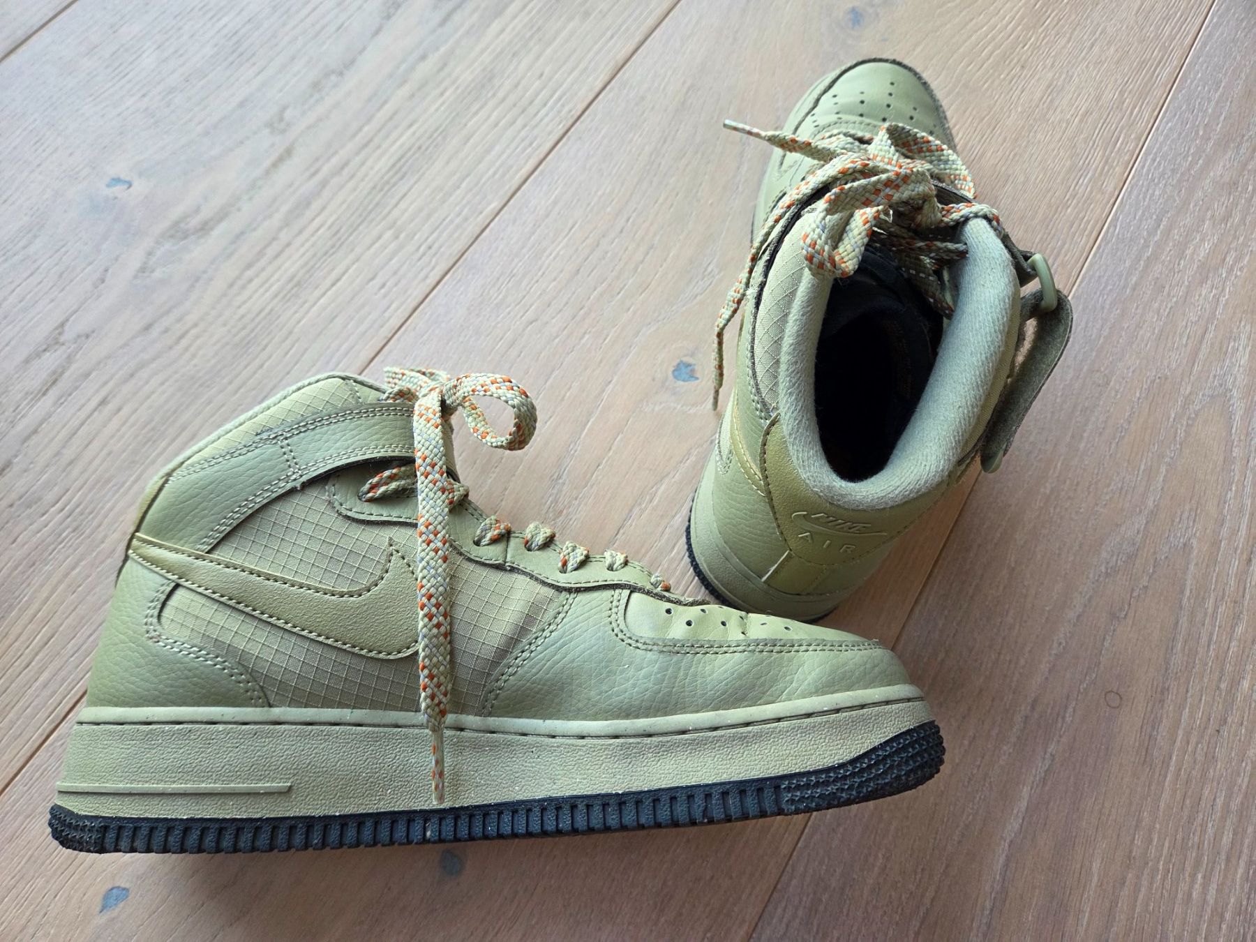 Nike Scarpe da uomo: Nike Air Force 1 '07 Mid Sneaker – Usato da Rüschlikon venduto da tiniweeeny 5