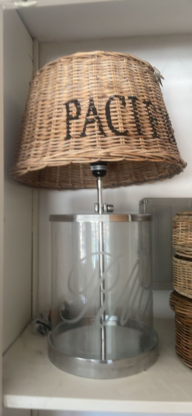 Riviera Maison Lampen: Riviera Maison Lampe mit Schirm – Gebraucht aus Huttwil von J.sommer