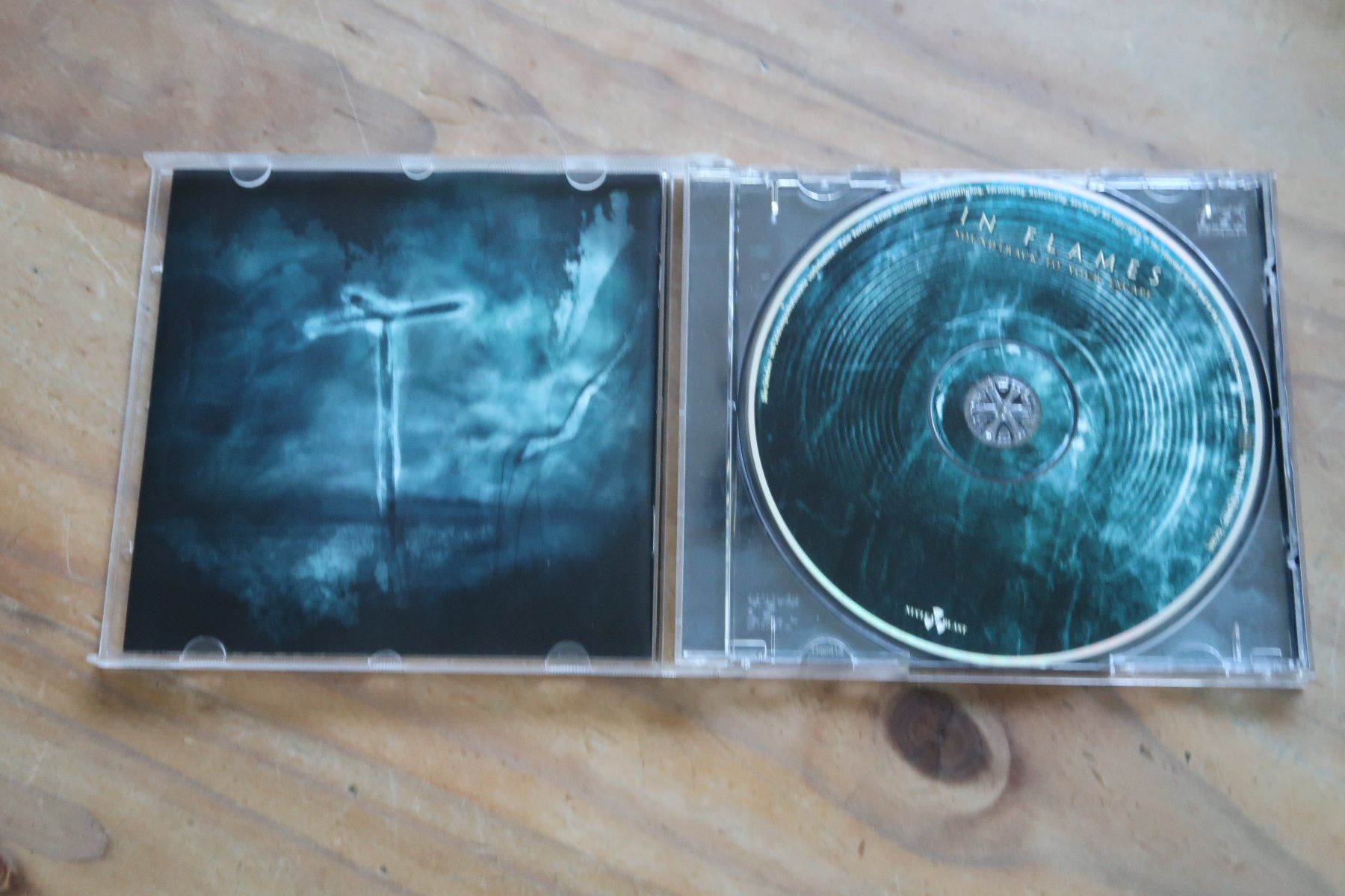 CD: IN FLAMES - SOUNDTRACK TO YOUR ESCAPE - CD – Usato da Basel venduto da Patiscat 3
