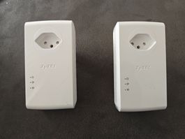 Set Zyxel PLA5456 Powerline Adapter für schnelles Internet