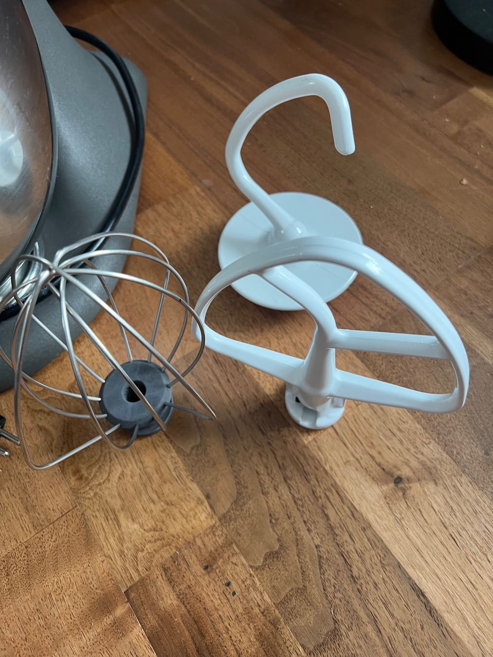 Kitchenaid Küchengeräte: KitchenAid Artisan Küchenmaschine Grau Matt – Gebraucht aus Jona von Sariksa 8