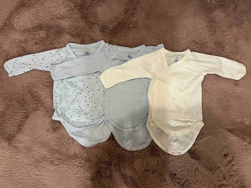Lotti & Set di vestiti: Bodies 3ps 6 mois Petit Bateau  – Usato da Echallens venduto da zub_jh6s