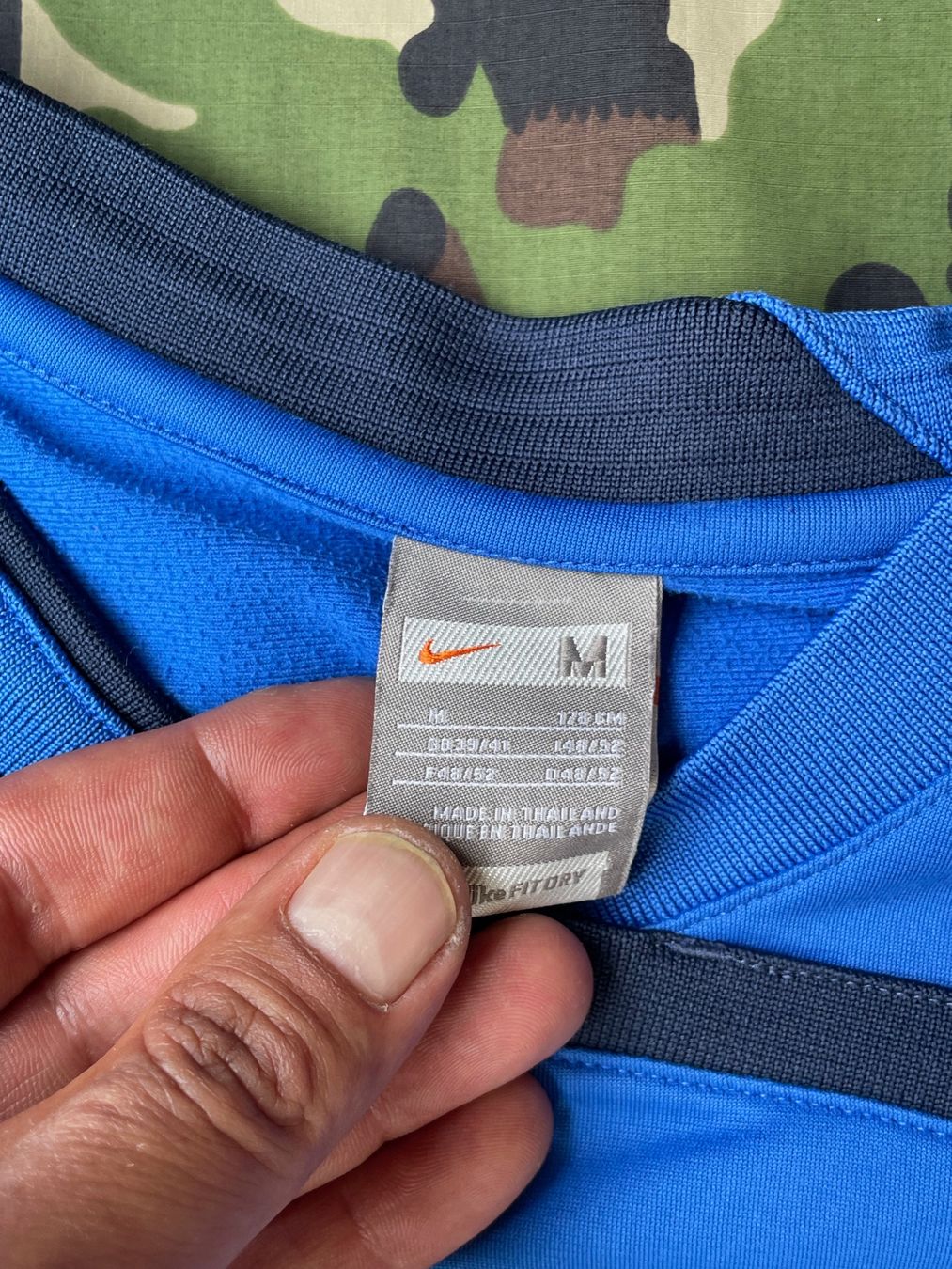 Nike Maglioni & Felpe: 2003 Training Pullover NikeFit FCZ Zurich Sz M – Usato da Zürich venduto da le_souk 5
