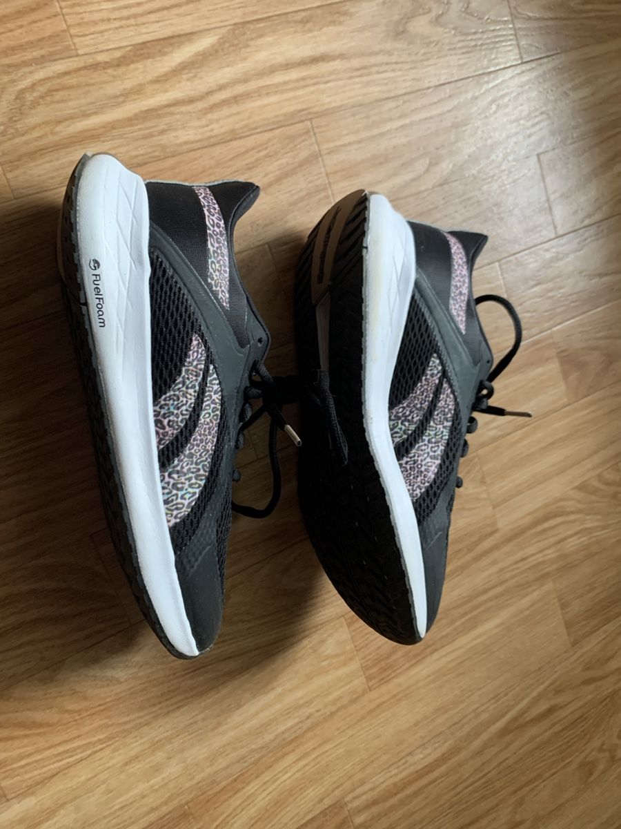 Damenschuhe: Scarpe da corsa reebook mis40 – Gebraucht aus Airolo von Truzz 1