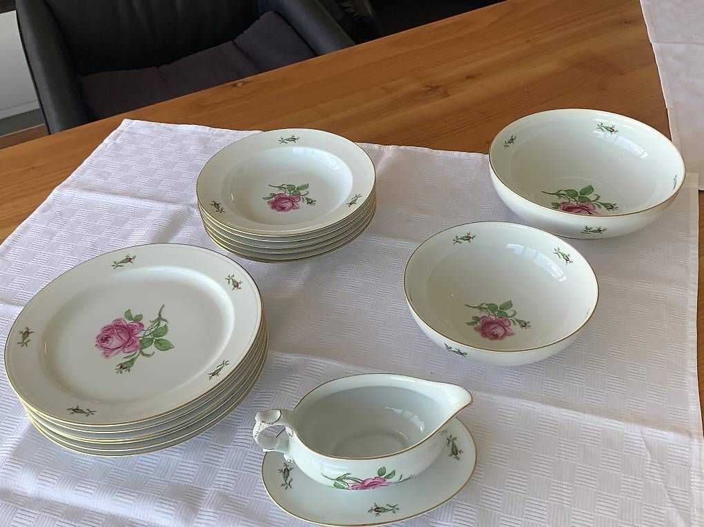 Set di piatti: Fürstenberg "Rote Rose" Essservice – Usato da Birrwil venduto da struempler