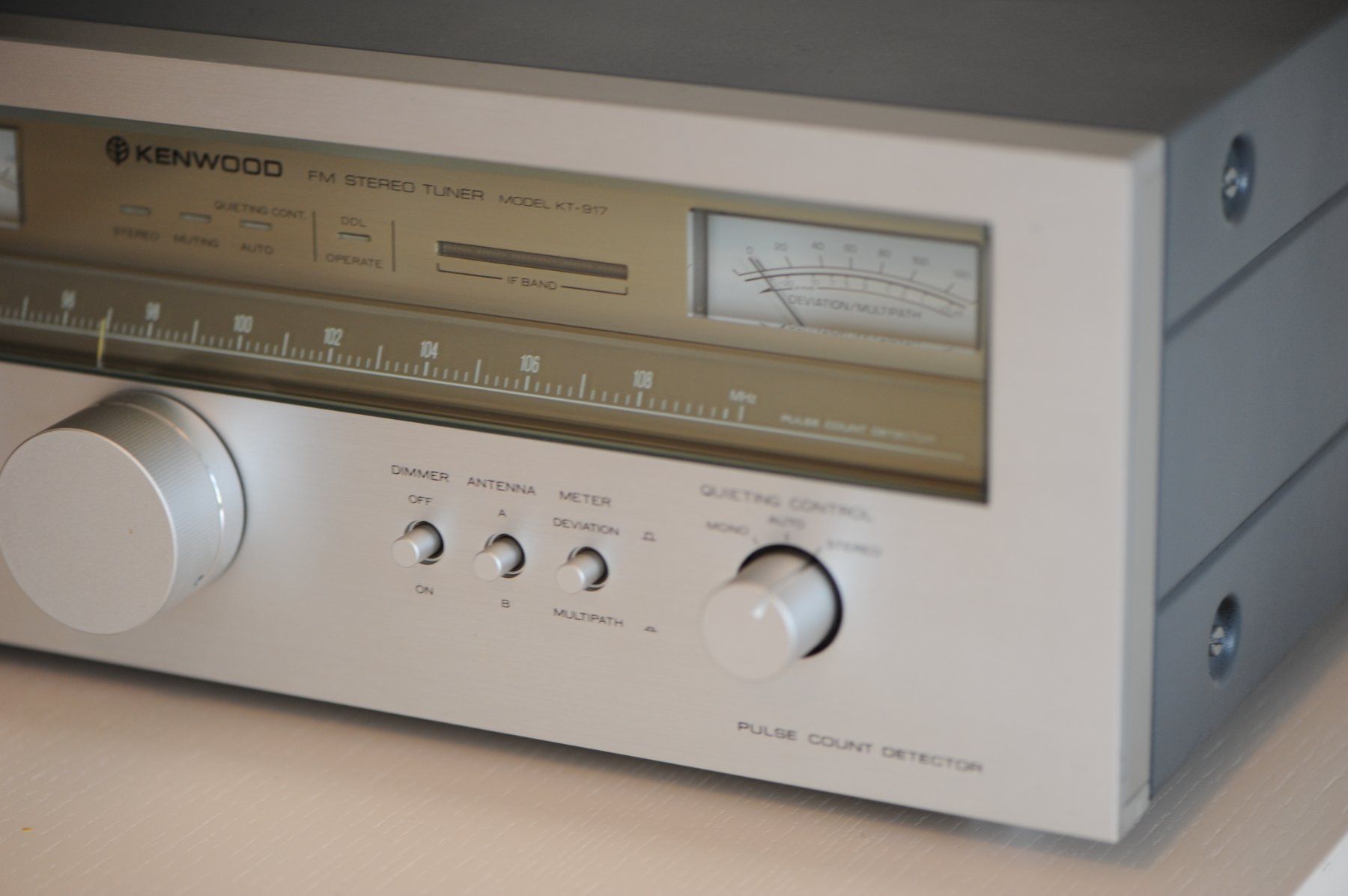 Kenwood Radio: KENWOOD KT-917 - Referenztuner – Usato da Zürich venduto da Prathama 1