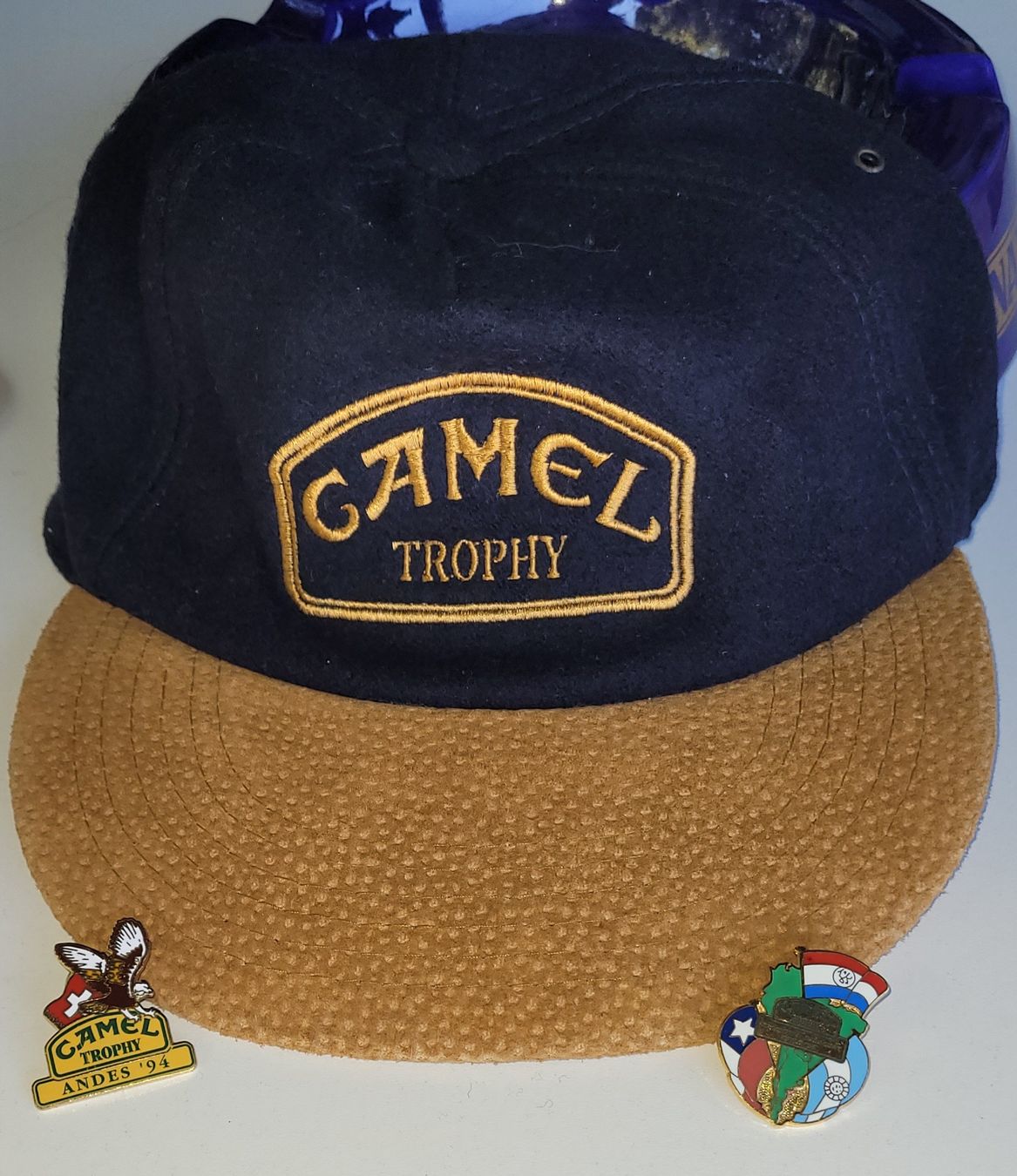 Hüte, Mützen & Caps: Camel Trophy casquette + 2 pins Camel Trophy  – Neu und originalverpackt aus Randogne von raptor02