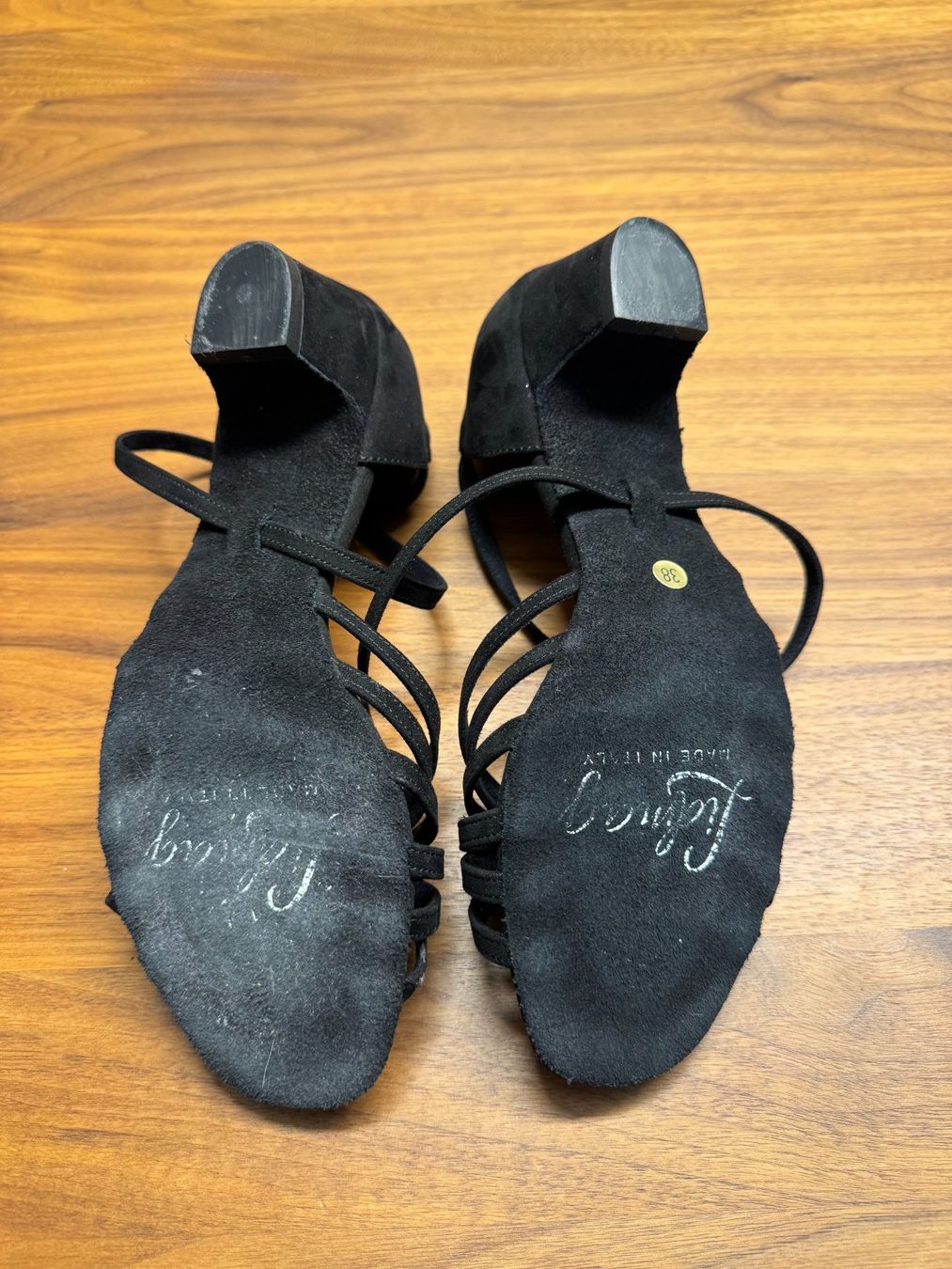 Scarpe da donna: Tanzschuhe Damen – Usato da Winterthur venduto da Malve00 2
