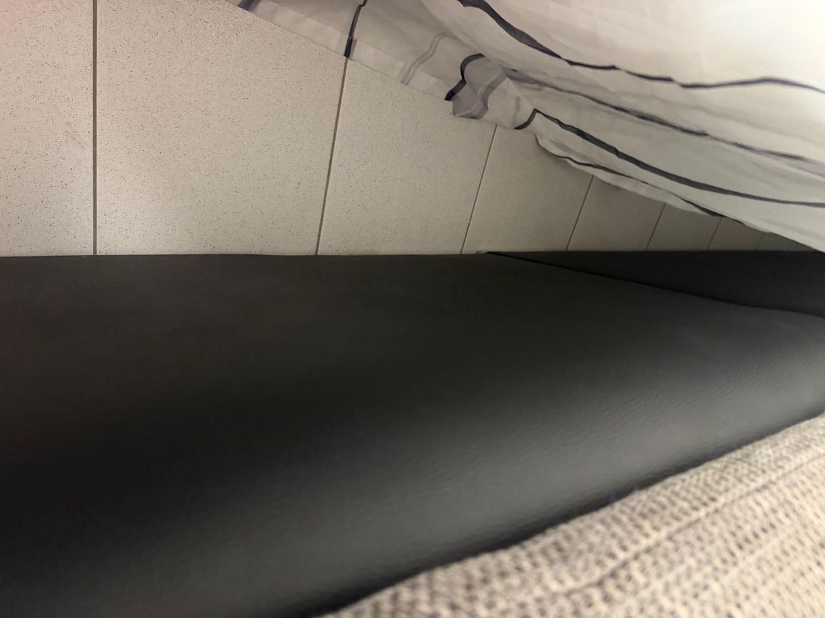 Sofas: Grosses Sofa, U-förmige Wohnlandschaft – Gebraucht aus Dottikon von 0Micia0 5
