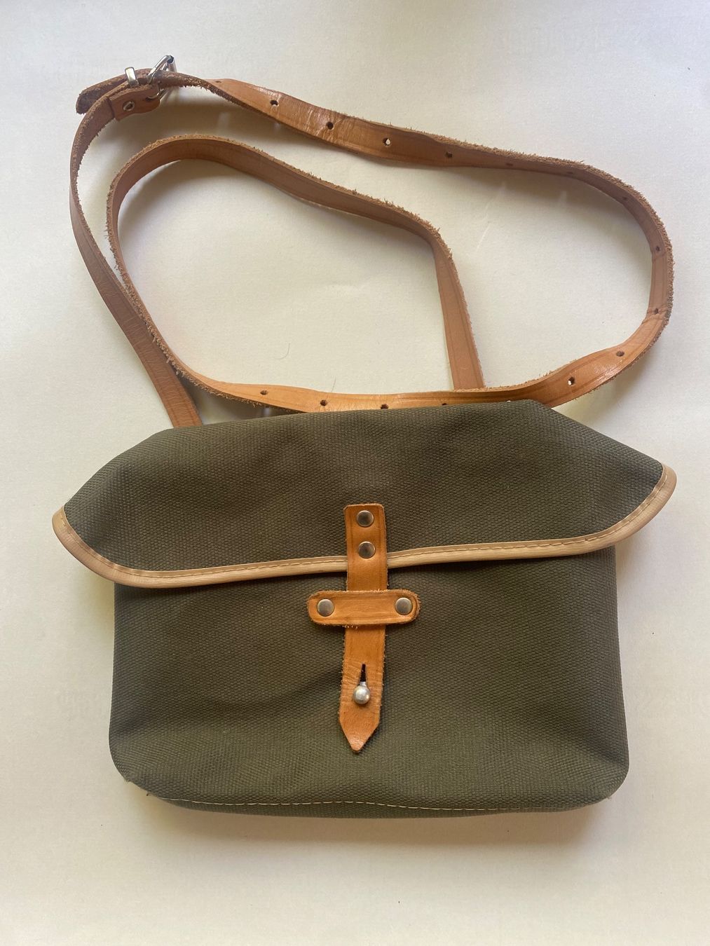 Taschen: Pfaditasche (neuwertig) – Gebraucht aus Winterthur von Winterthurer123