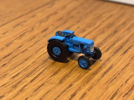 M1634: kleiner Traktor, aus Metall (Spur N)