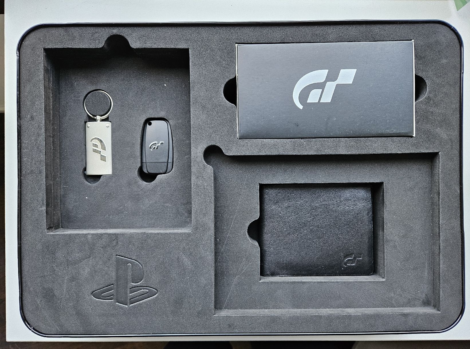 Sony Spiele: Gran Turismo 5 édition Signature PS3 – Gebraucht aus Lausanne von enz_cxw7 3