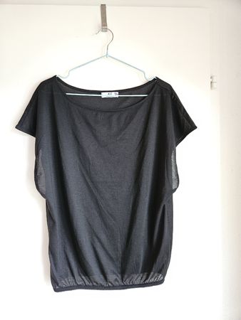Schwarzes Sommer-Shirt von AJC