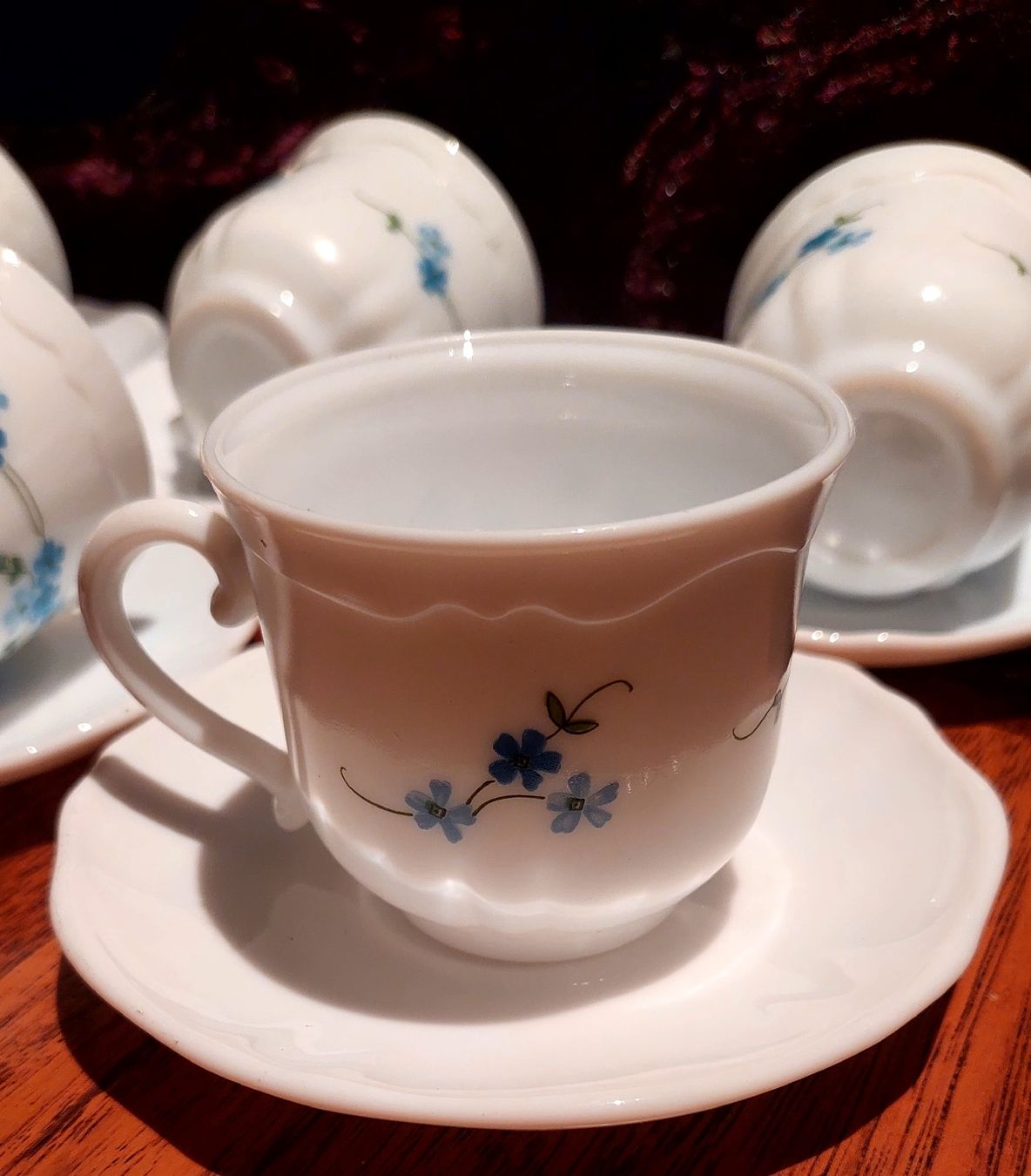 Set di piatti: Wunderschönes Vintage Arcopal Veronica Kaffeeset 6 – Usato da Dornach venduto da kar_c5sl 4