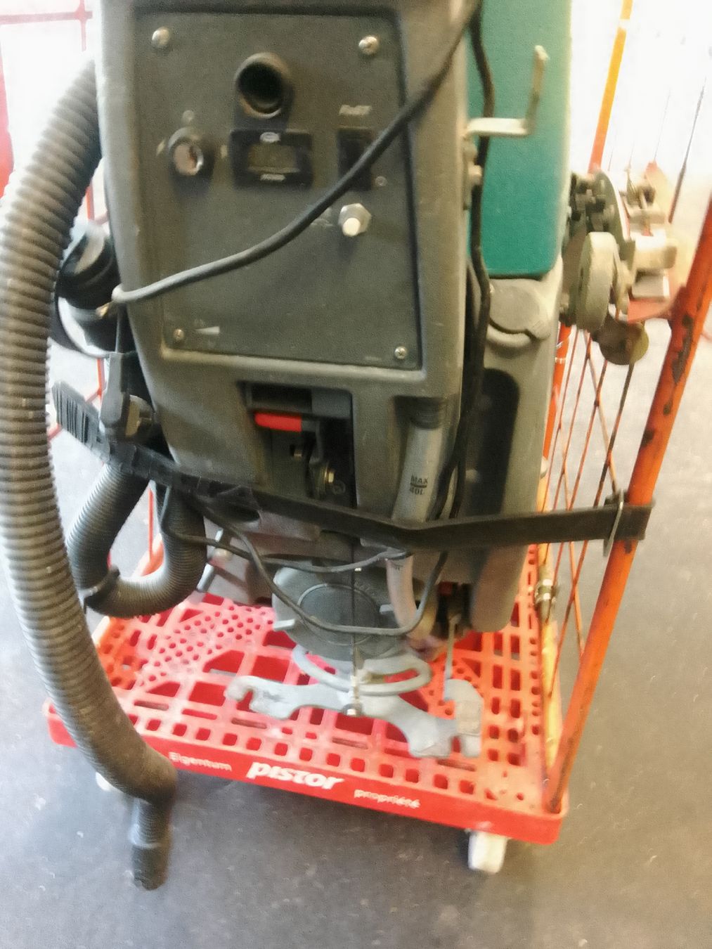 Tutte le macchine: Putzmaschine defekt – Difettoso da Pfäffikon ZH venduto da milcow 4