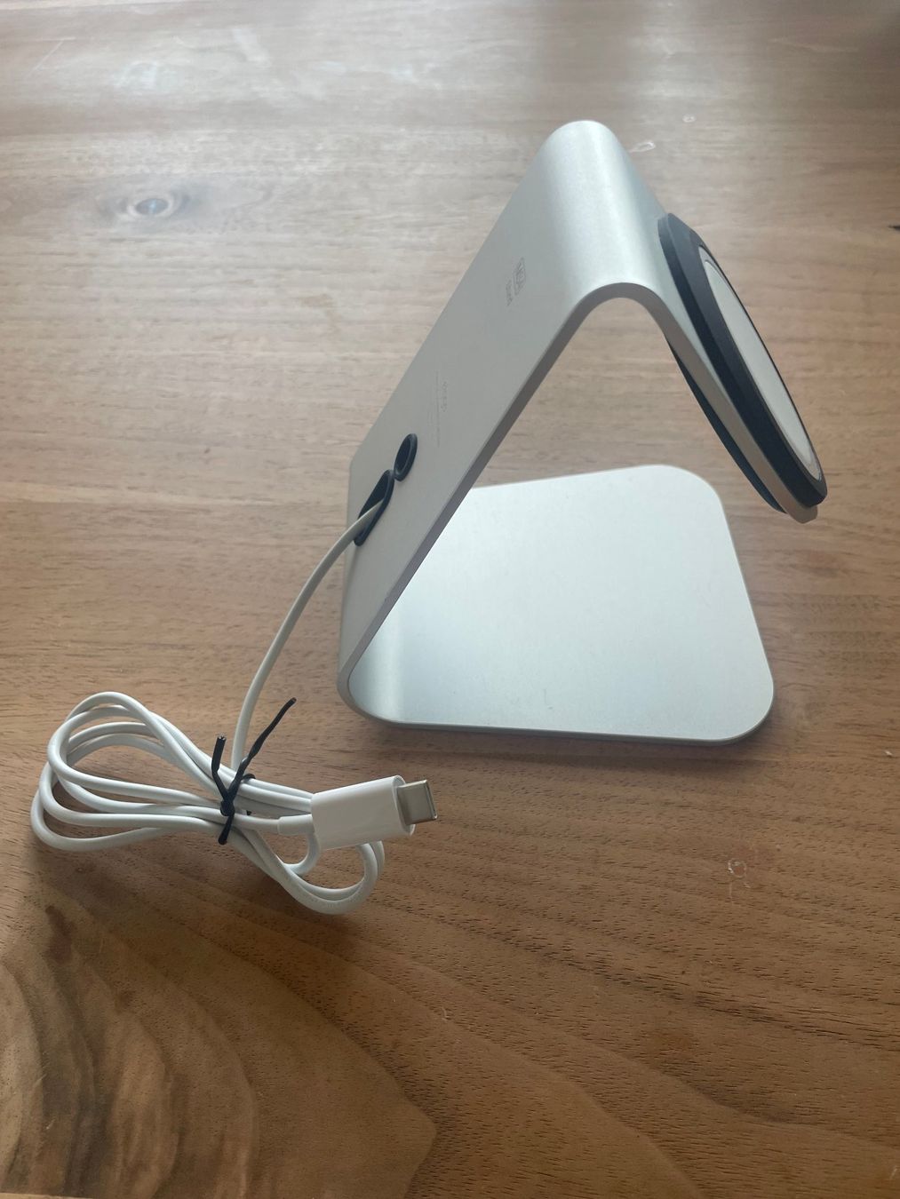 Apple Portables: Iphone Halterung mit Ladefunktion – Neuf (Voir description) à Winterthur par fishkopp 1