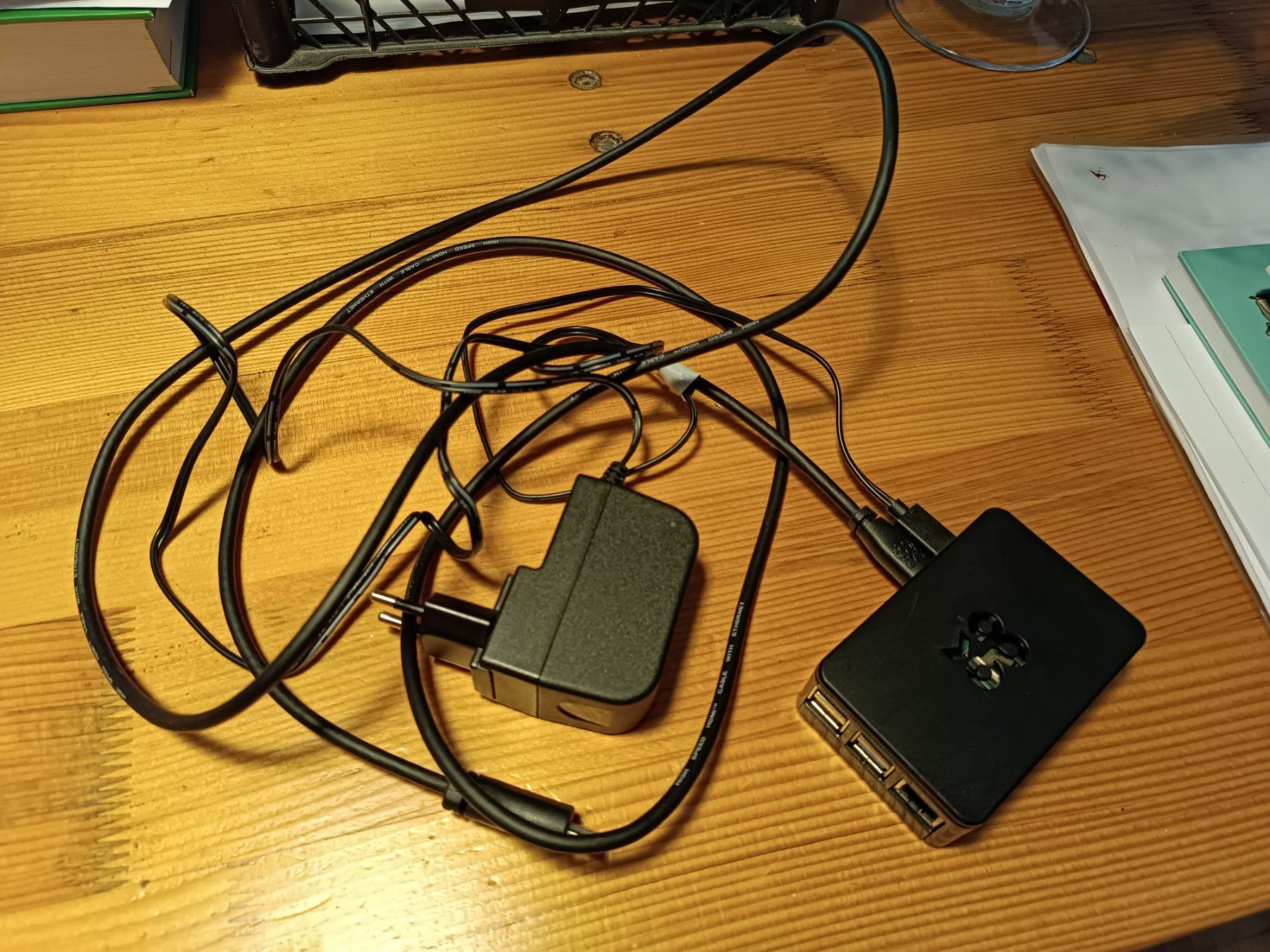 Raspberry Pi PCs: Raspberry Pi 4 Model B 8 GB – Gebraucht aus Vessy von  3