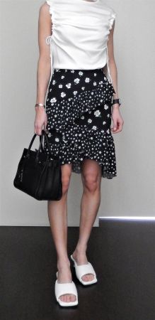 H&M asymmetr. Jupe m. Rüschen Gr. XS