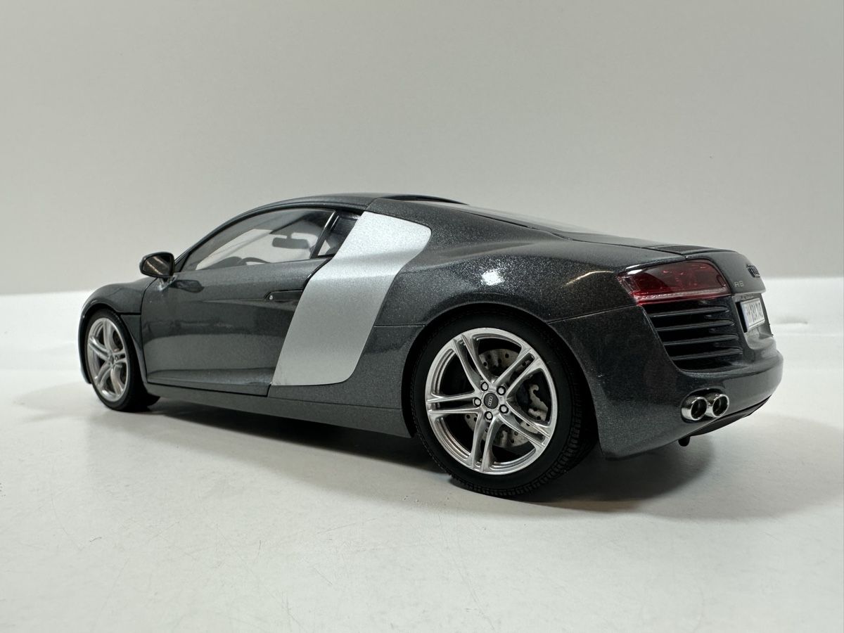 Kyosho Modellini d'auto: Audi R8 1:18, anthrazit-silber, KYOSHO – Usato da Zofingen venduto da rf9_x2xt 3