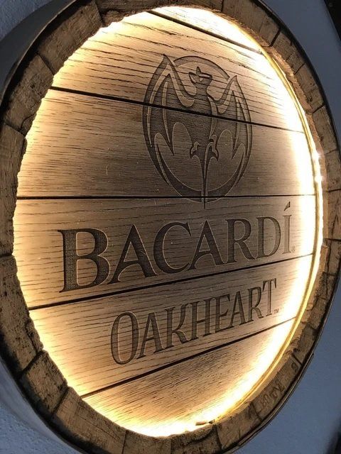 Bacardi Insegne: Bacardi Oatheart Schild mit LED – Usato da Oey venduto da Landrover88