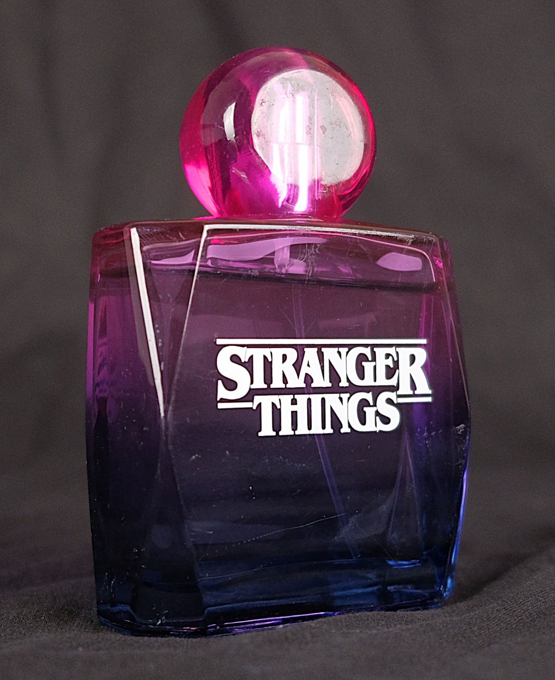 Profumi & Eau de Toilette: Netflix Stranger Things Parfüm (Lady Million) – Usato da Volketswil venduto da brockipfannenstil 1