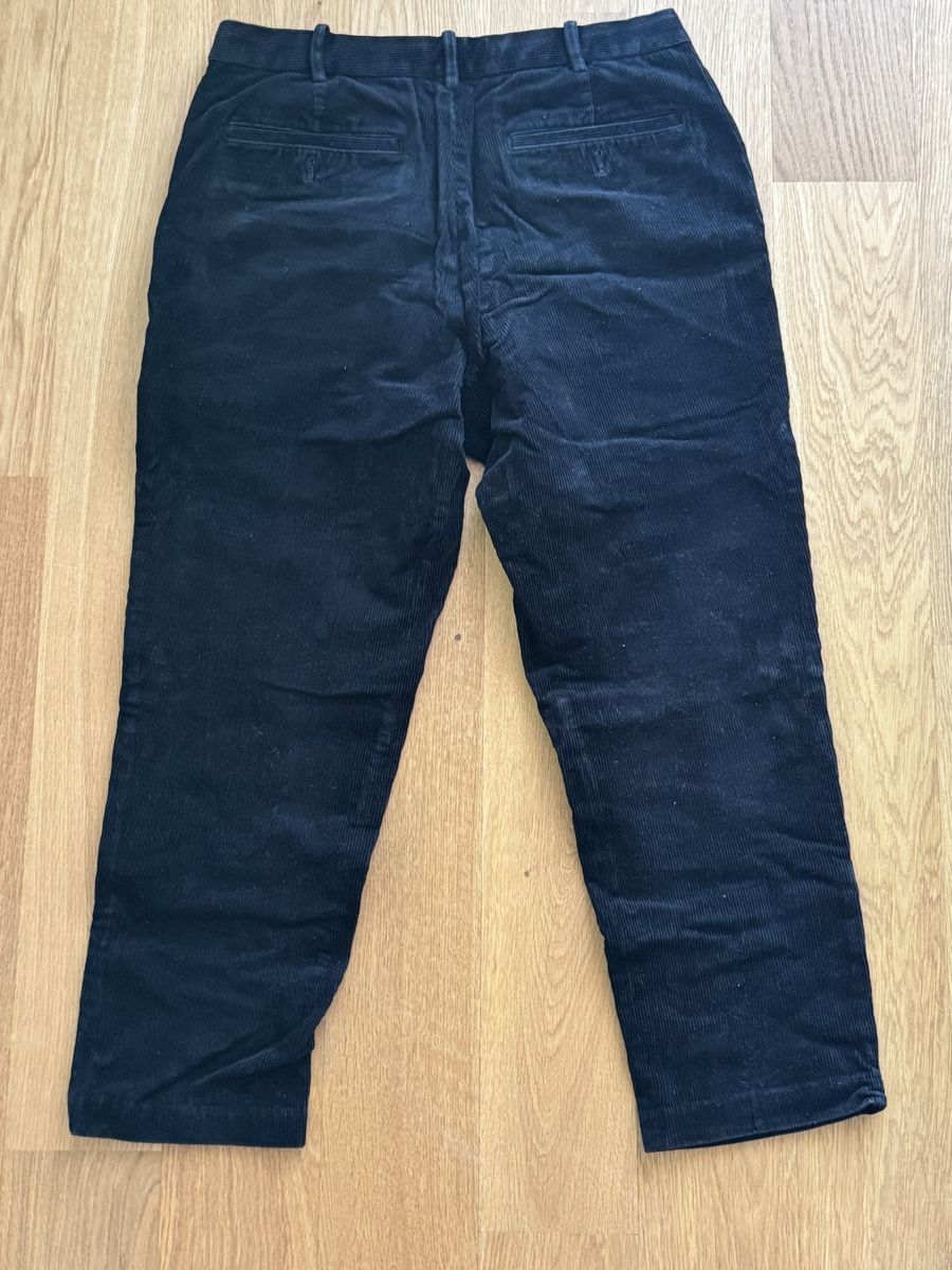 Uniqlo Pantaloni: Uniqlo Herrenhose Cord – Usato da Rotkreuz venduto da she_8nyq