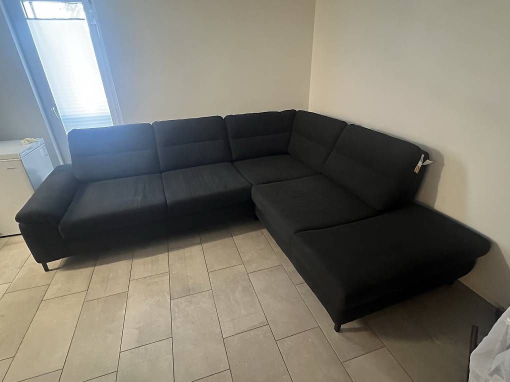 Sofas: SCHWARZES ECKSOFA – Gebraucht aus Winterthur von keb_77j9