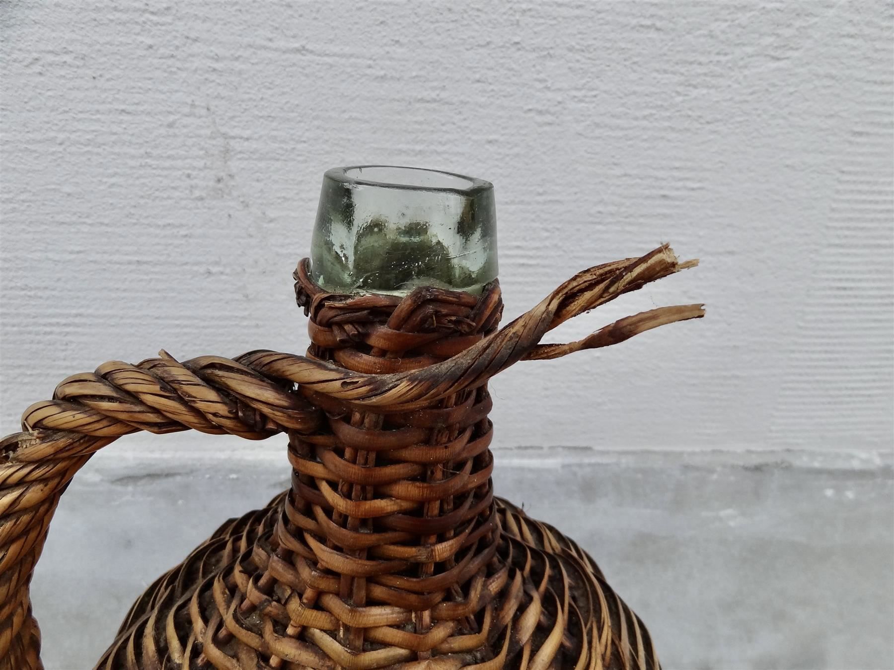 Bottiglie: alte grosse Korbflasche – Nuovo e nell'imballaggio originale da Kerzers venduto da Flaschenposten 5