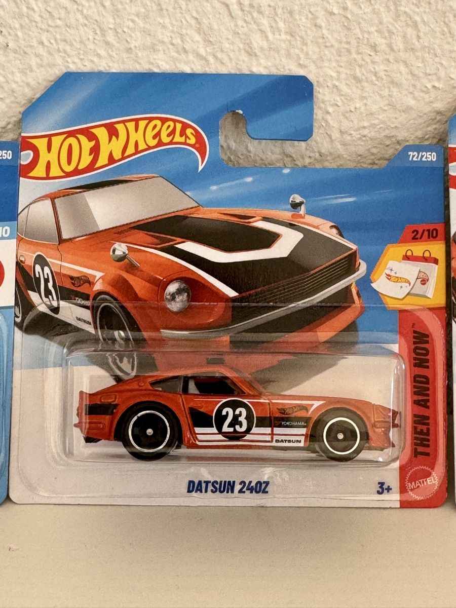Hot Wheels Modellautos: Hot Wheels Set Dataun, Nissan Now and Then – Neu und originalverpackt aus Oberhasli von digital-capture 2