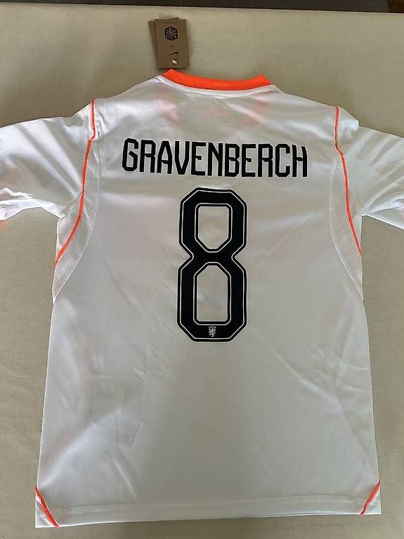 Maillots de corps & Pantalons: Gravenberch – D'occasion à Birr par rob_d6wl 1