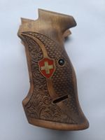Sportliche Nussbaum Griffschalen für Sig P210 