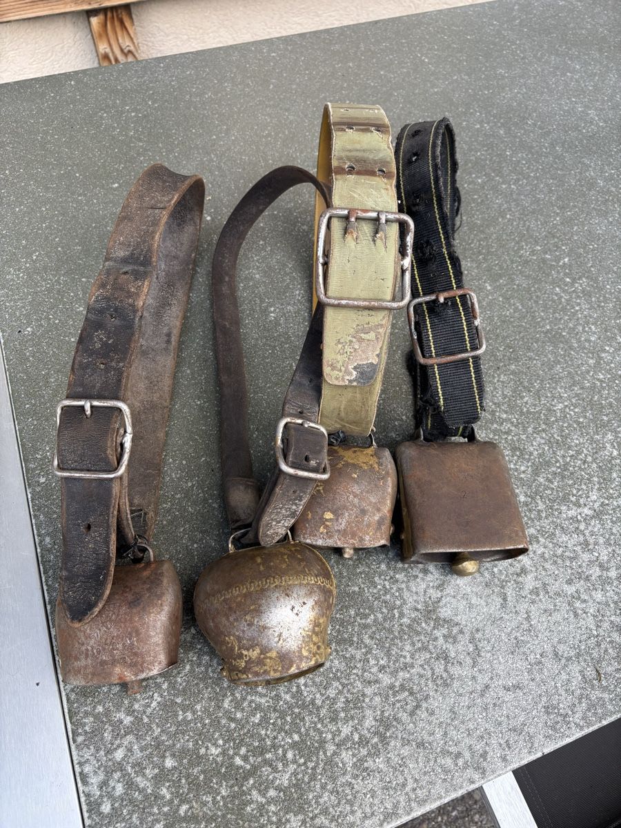 Glocken & Treicheln: 4 Kälbertreicheli – Gebraucht aus Schangnau von Roseggli82