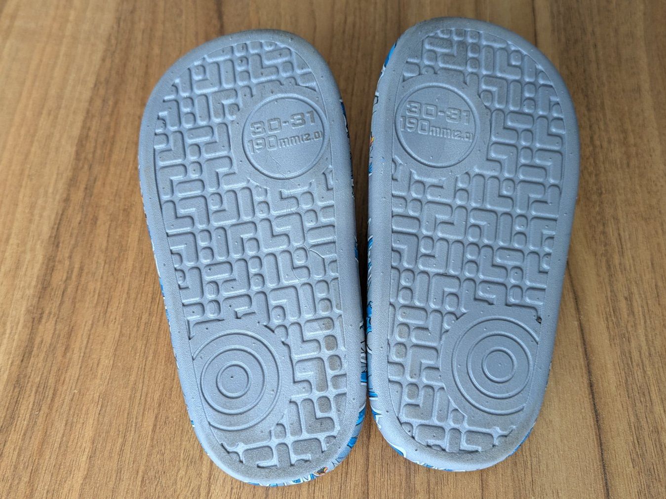 Scarpe per ragazzi: Batman Schlappen, Gr. 30/31 – Usato da Oberwil-Lieli venduto da meipa3000 2