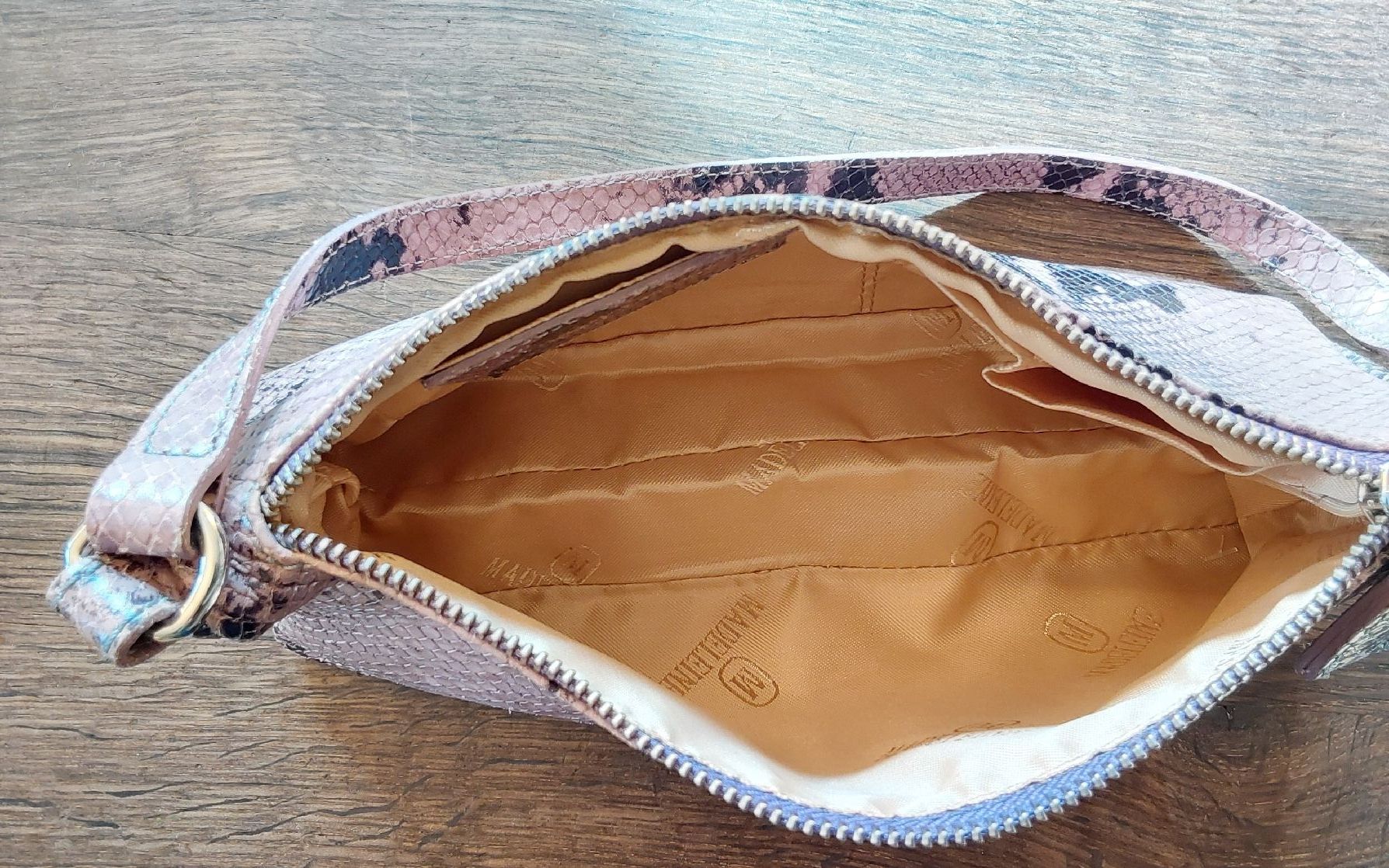 Madeleine Borse da donna: Ledertasche Madeleine lila – Usato da Köniz venduto da scopello12 4